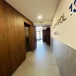 Karzo Lu 207 Free Garage 부다페스트