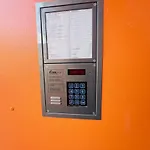 Karzo Lu 207 Free Garage 부다페스트