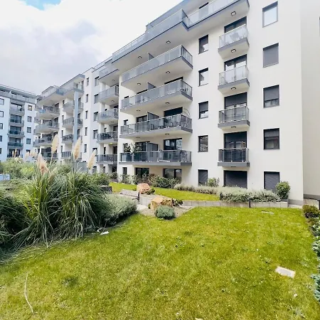 Karzo Lu 207 Free Garage Budapešť