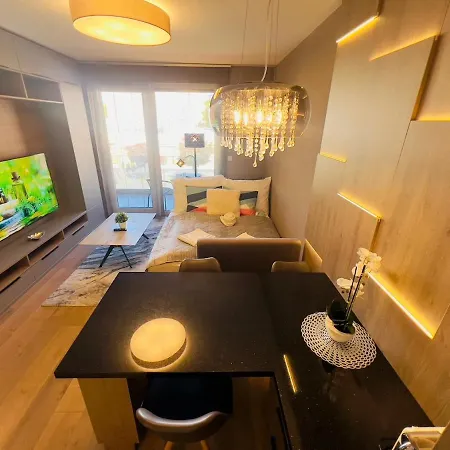 Karzo Lu 207 Free Garage * Budapešť