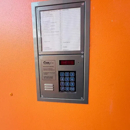 Karzo Lu 207 Free Garage Βουδαπέστη