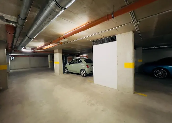 Karzo Lu 207 Free Garage Apartment